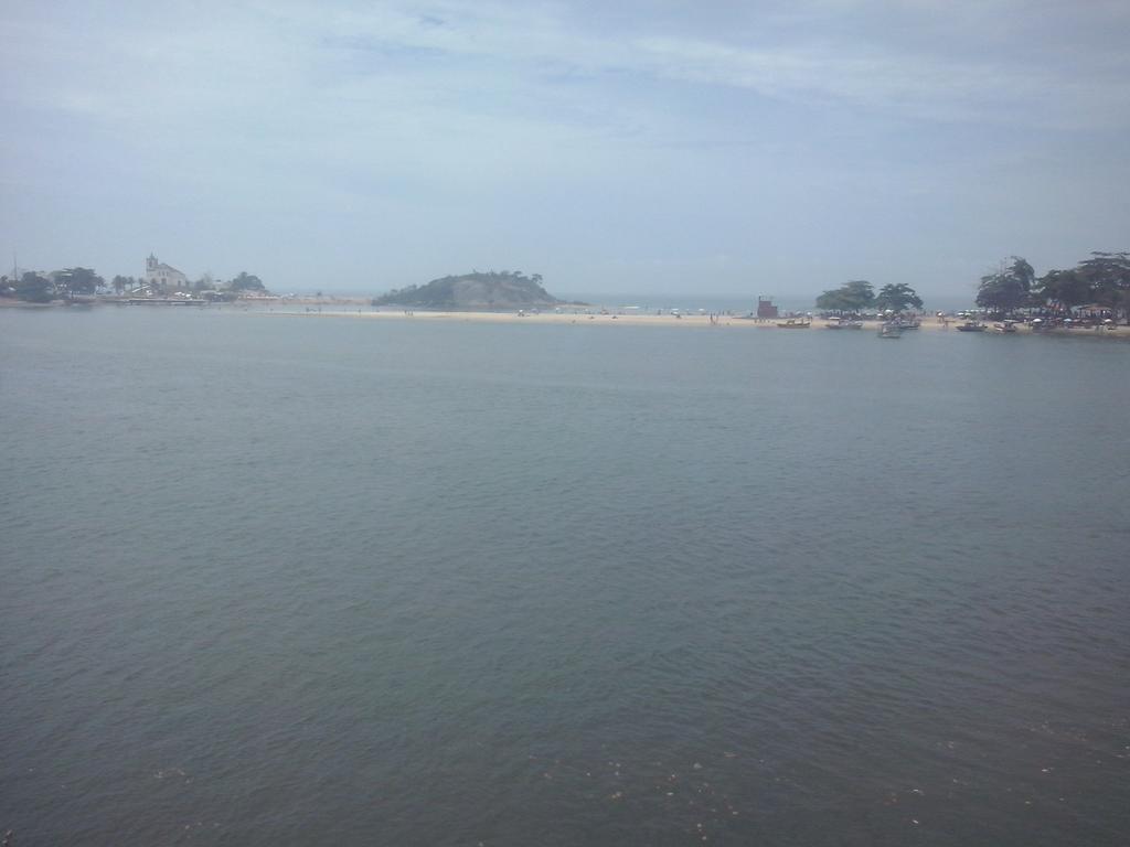 Апартаменти Quitinete -Tamoios - Cabo Frio Барра-ді-Сан-Жуан Номер фото